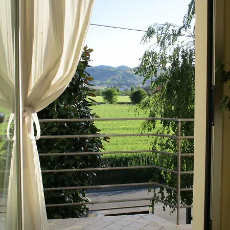 Alojamento de Acomodação e Pequeno-almoço Lucia