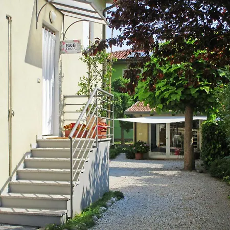 Alojamento de Acomodação e Pequeno-almoço Lucia 3*