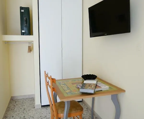 فندق مبيت وإفطار Lucia 3*